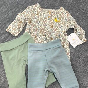 Floral Top with Green and Blue Leggings Set
